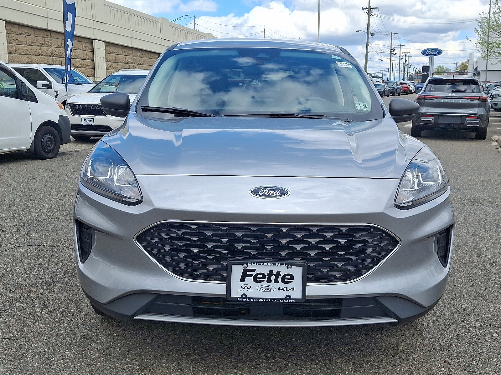 Certified 2022 Ford Escape SE AWD/4WD image 2