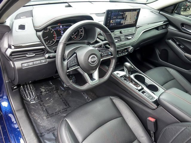 Used 2024 Nissan Altima 2.5 SR AWD/4WD image 14