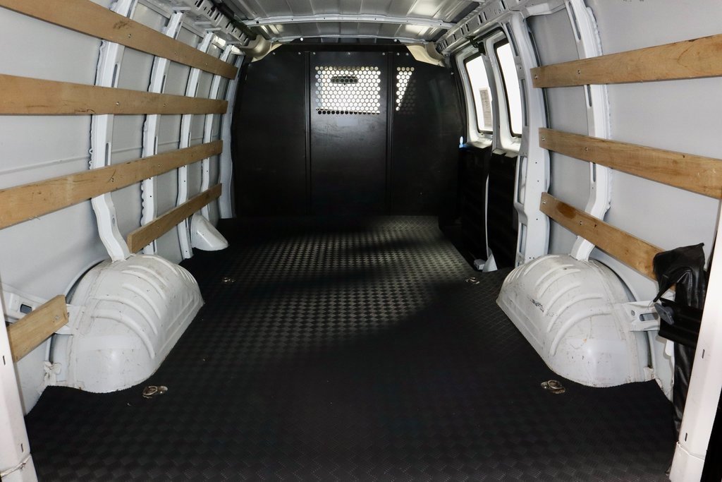 Used 2024 GMC Savana 2500 w/ Driver Convenience Package image 16