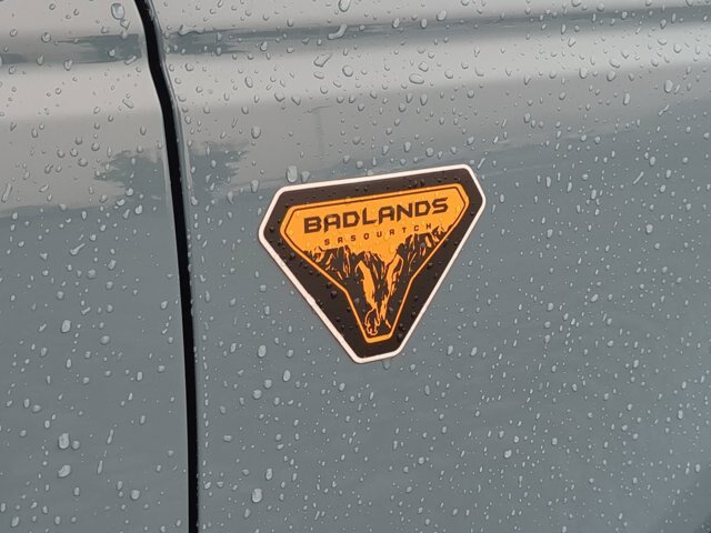 Certified 2023 Ford Bronco Badlands w/ Sasquatch Package AWD/4WD image 37