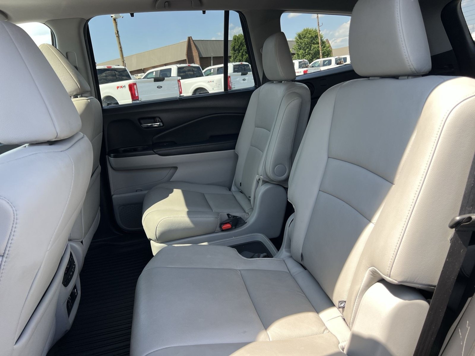 Used 2019 Honda Pilot Touring image 25