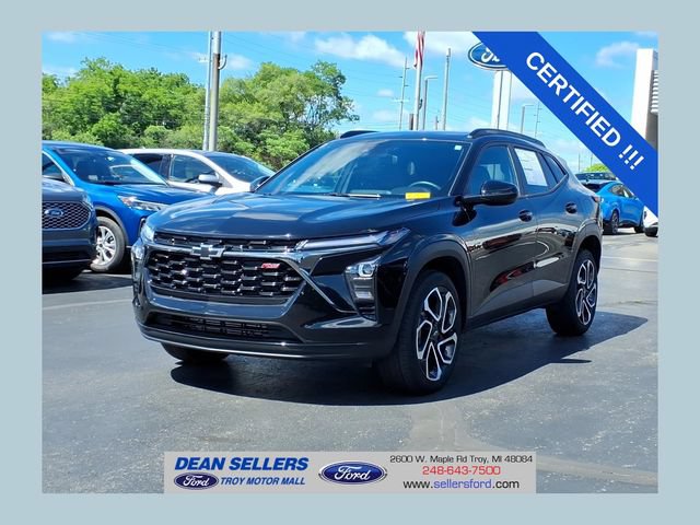 Used 2025 Chevrolet Trax RS w/ Driver Confidence Package FWD image 1