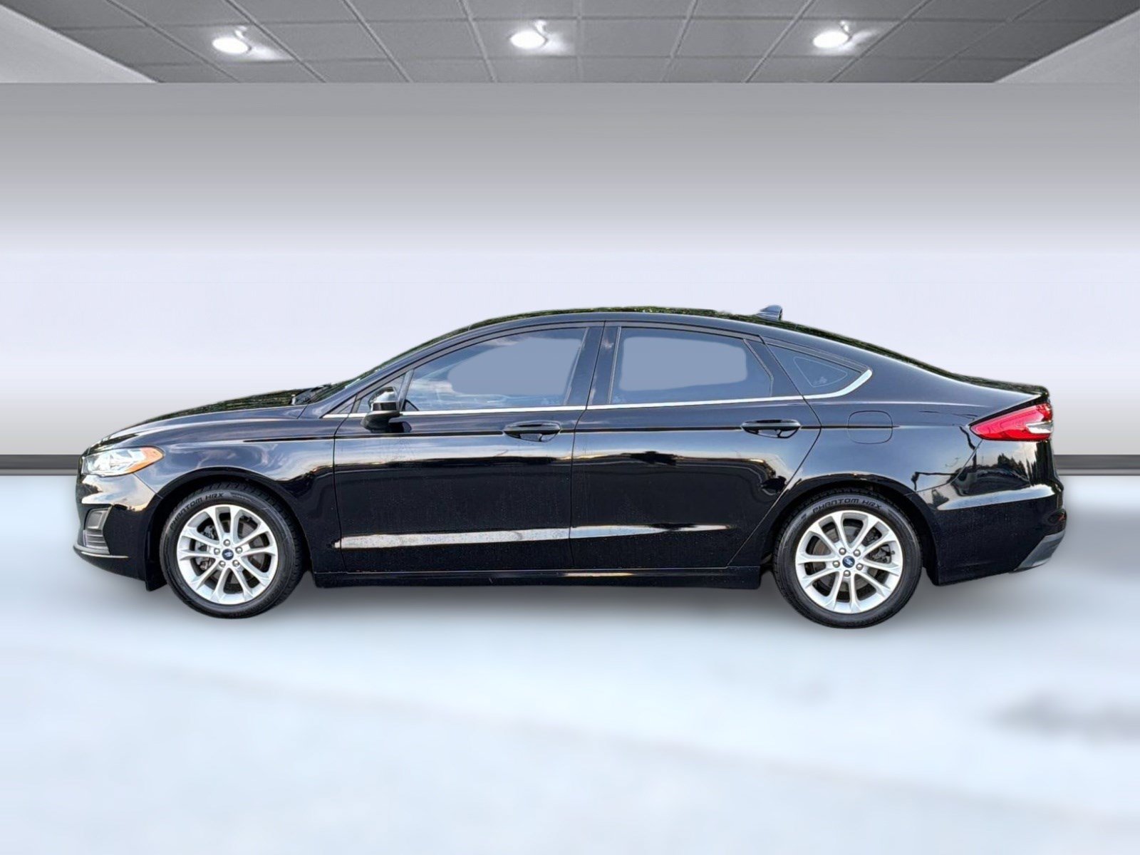 Certified 2020 Ford Fusion SE FWD image 2