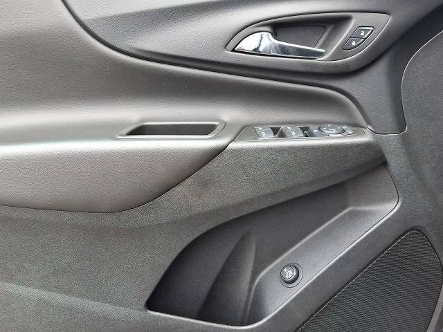 Used 2024 Chevrolet Equinox LT FWD image 16