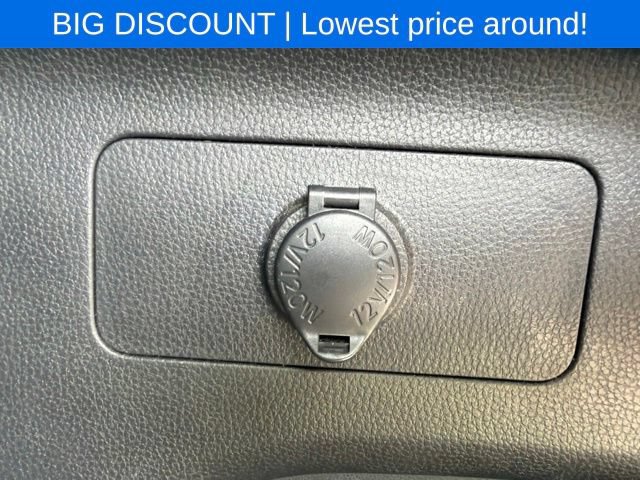Used 2019 Toyota RAV4 XLE w/ Carpet Mat Package AWD/4WD image 13