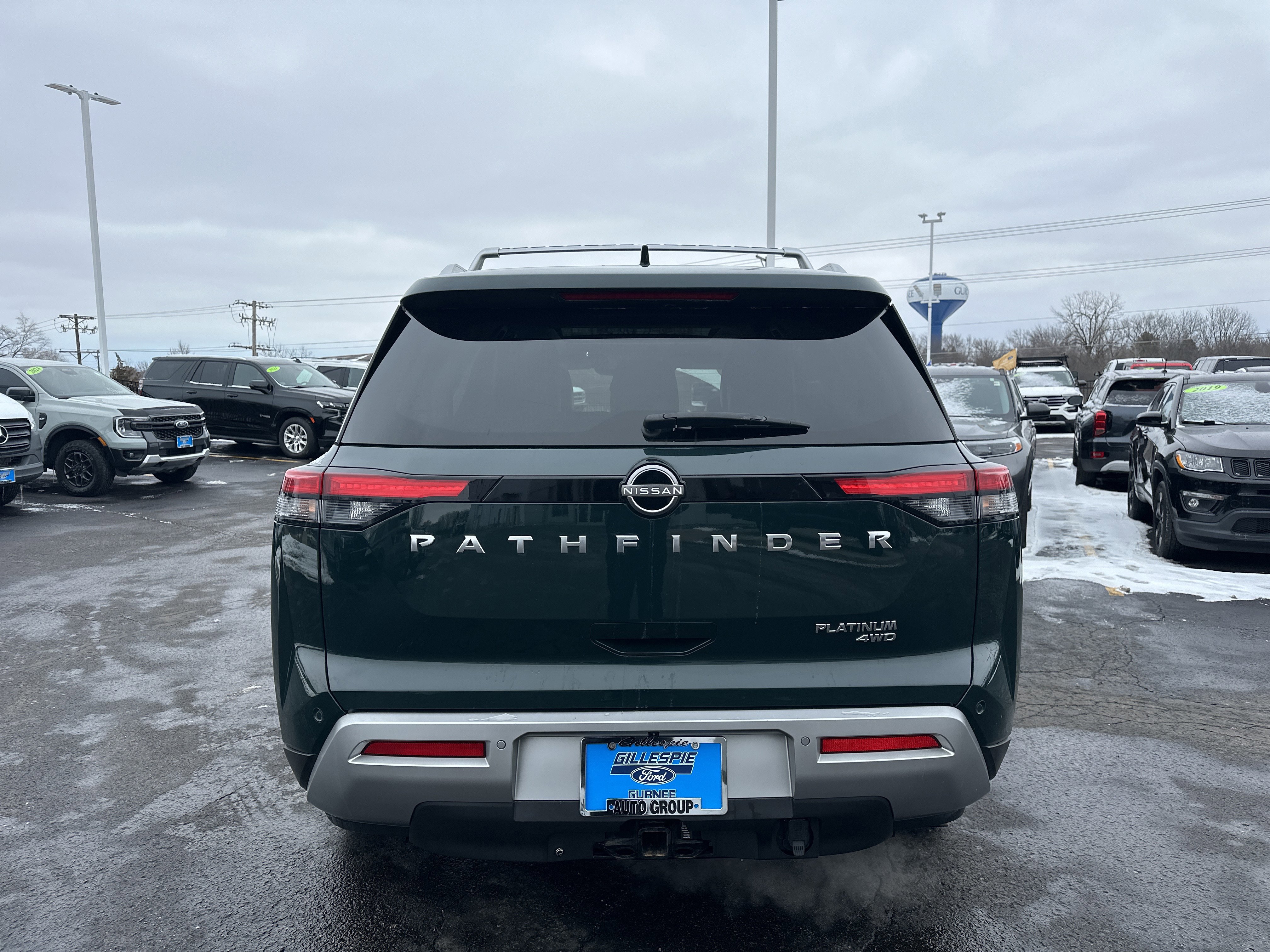 Used 2022 Nissan Pathfinder Platinum w/ Cargo Package image 4