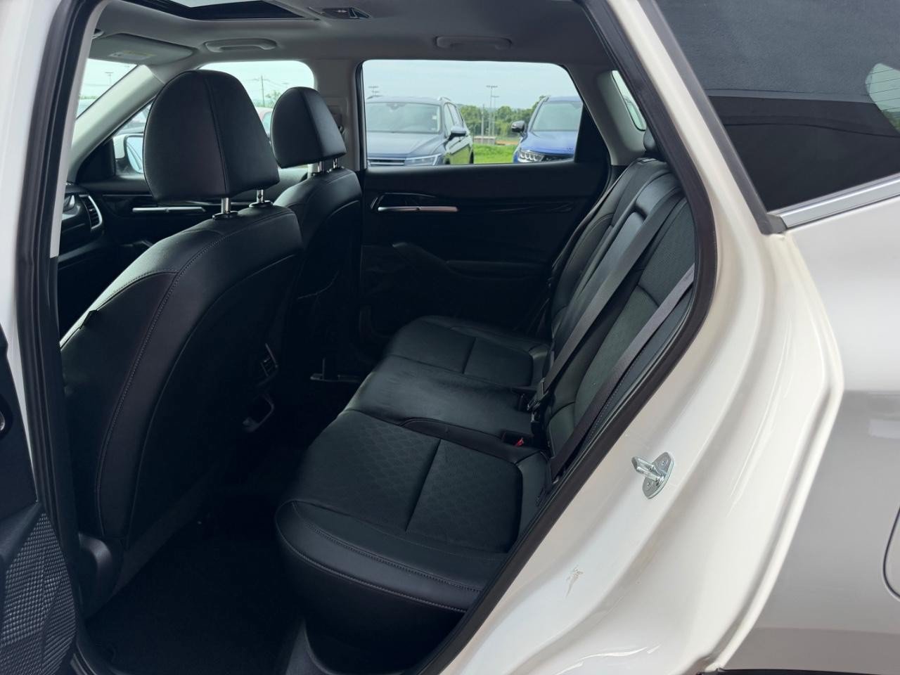Used 2023 Kia Seltos EX AWD/4WD image 9