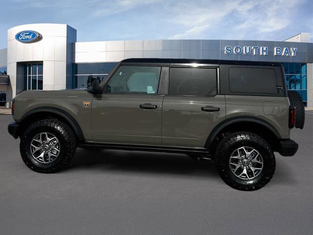 Certified 2025 Ford Bronco Badlands AWD/4WD image 3