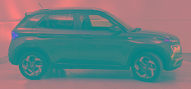 Used 2024 Hyundai Venue Limited image 5