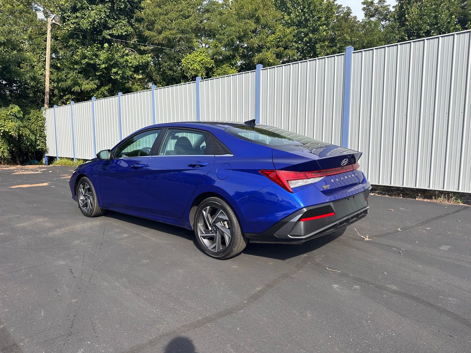 Used 2025 Hyundai Elantra SEL FWD image 3