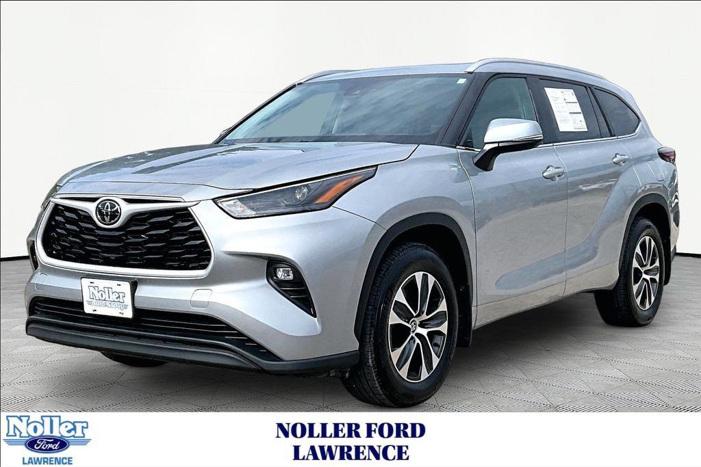 Used 2025 Toyota Highlander XLE