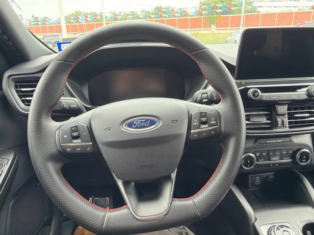 Certified 2025 Ford Escape ST-Line FWD image 13