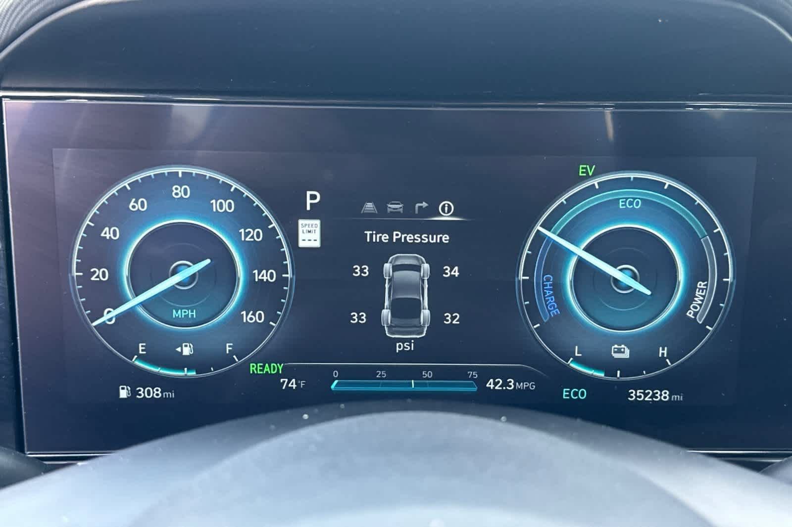 Used 2024 Hyundai Elantra Limited image 23