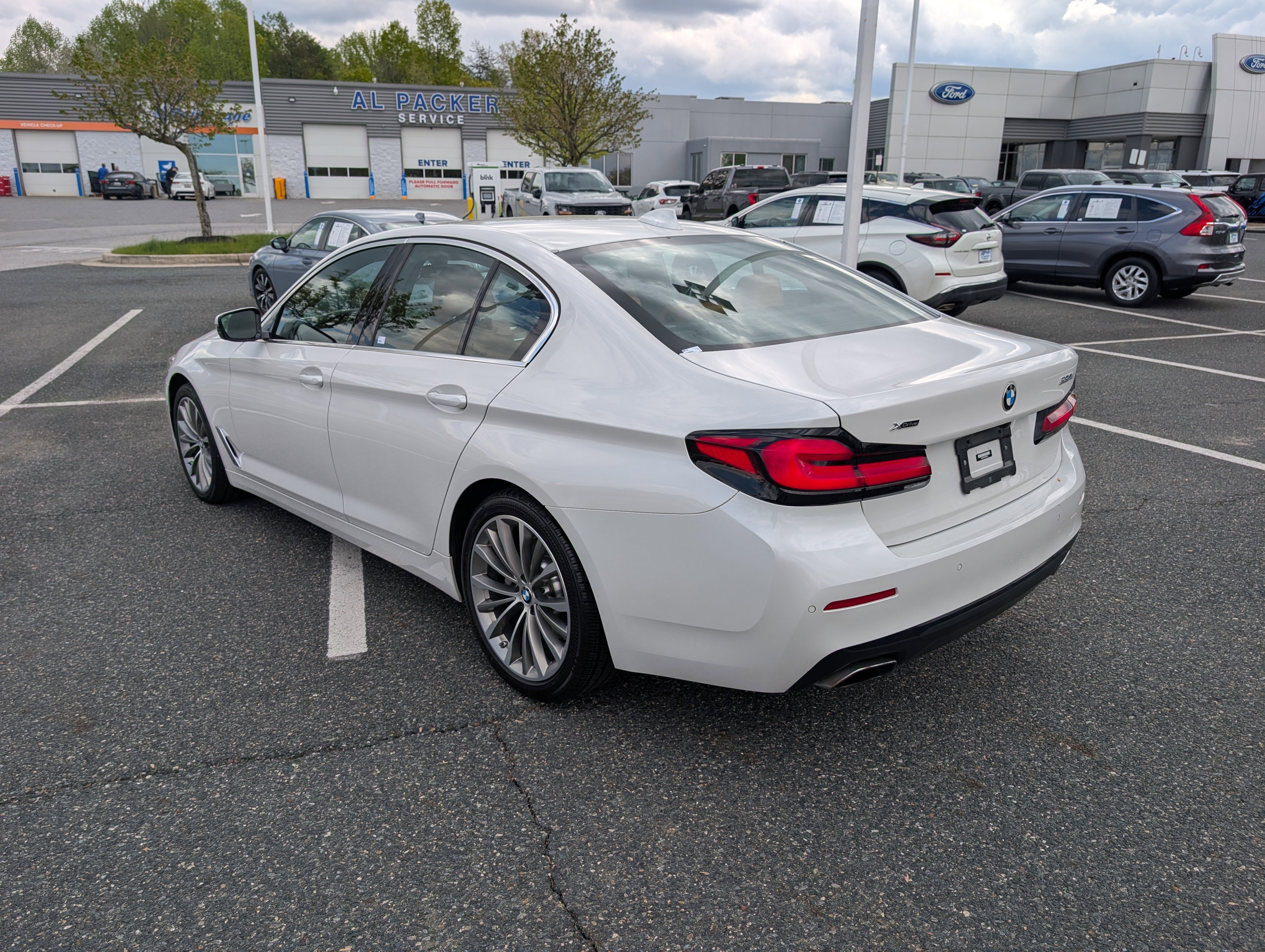 Used 2022 BMW 530i xDrive w/ Premium Package AWD/4WD image 5