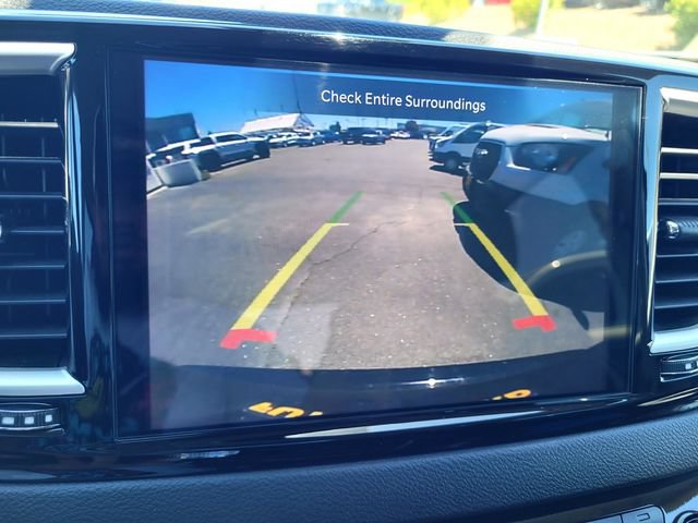 Used 2024 Chrysler Pacifica Touring-L FWD image 19