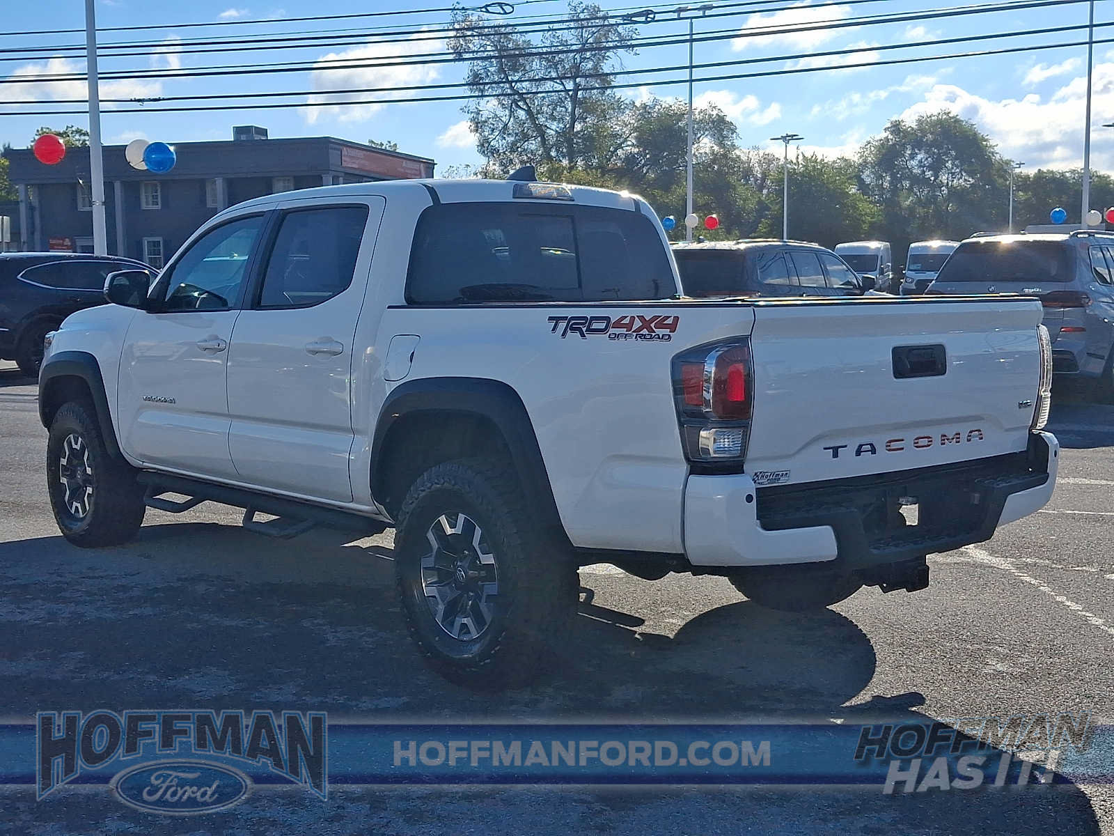 Used 2023 Toyota Tacoma TRD Off-Road w/ Technology Package AWD/4WD image 4