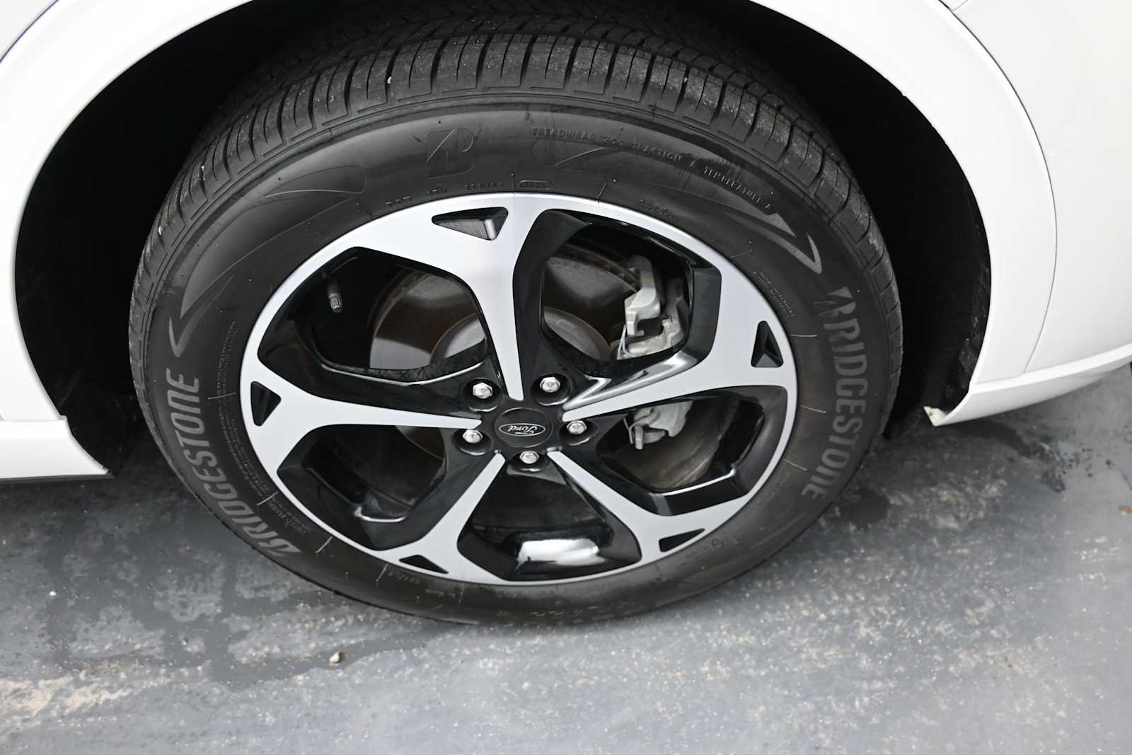 Certified 2025 Ford Escape ST-Line Elite w/ Premium Technology Package AWD/4WD image 10