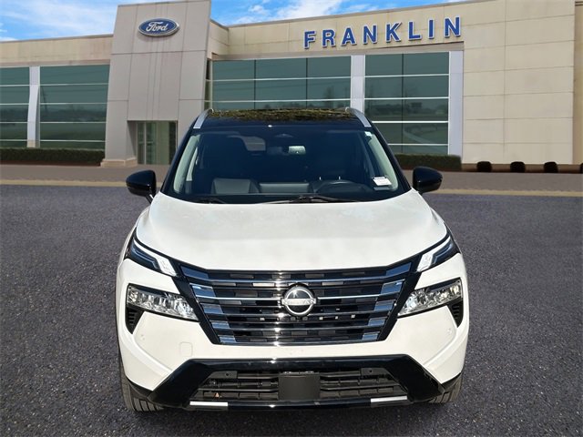 Used 2024 Nissan Rogue Platinum w/ Platinum Premium Package image 8