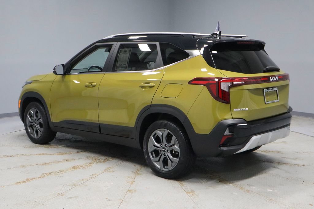 Used 2024 Kia Seltos S image 3