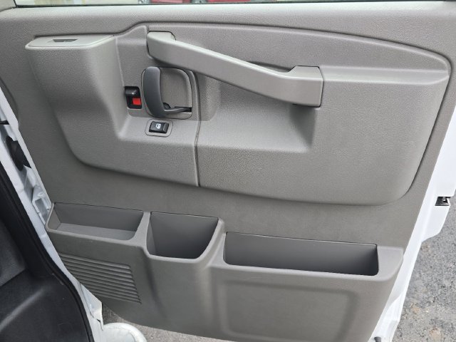 Used 2025 Chevrolet Express 2500 w/ Driver Convenience Package RWD image 14
