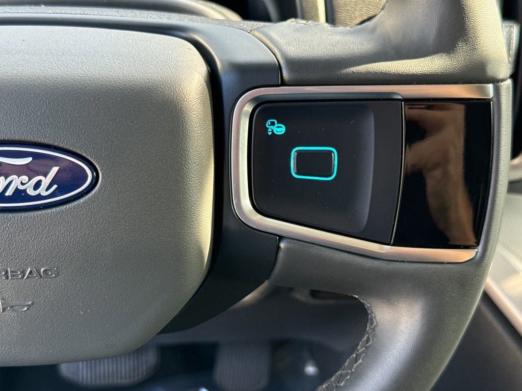 Certified 2025 Ford Expedition Active image 16