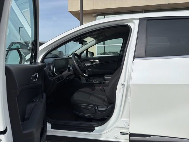 Used 2023 Kia Sportage LX FWD image 9