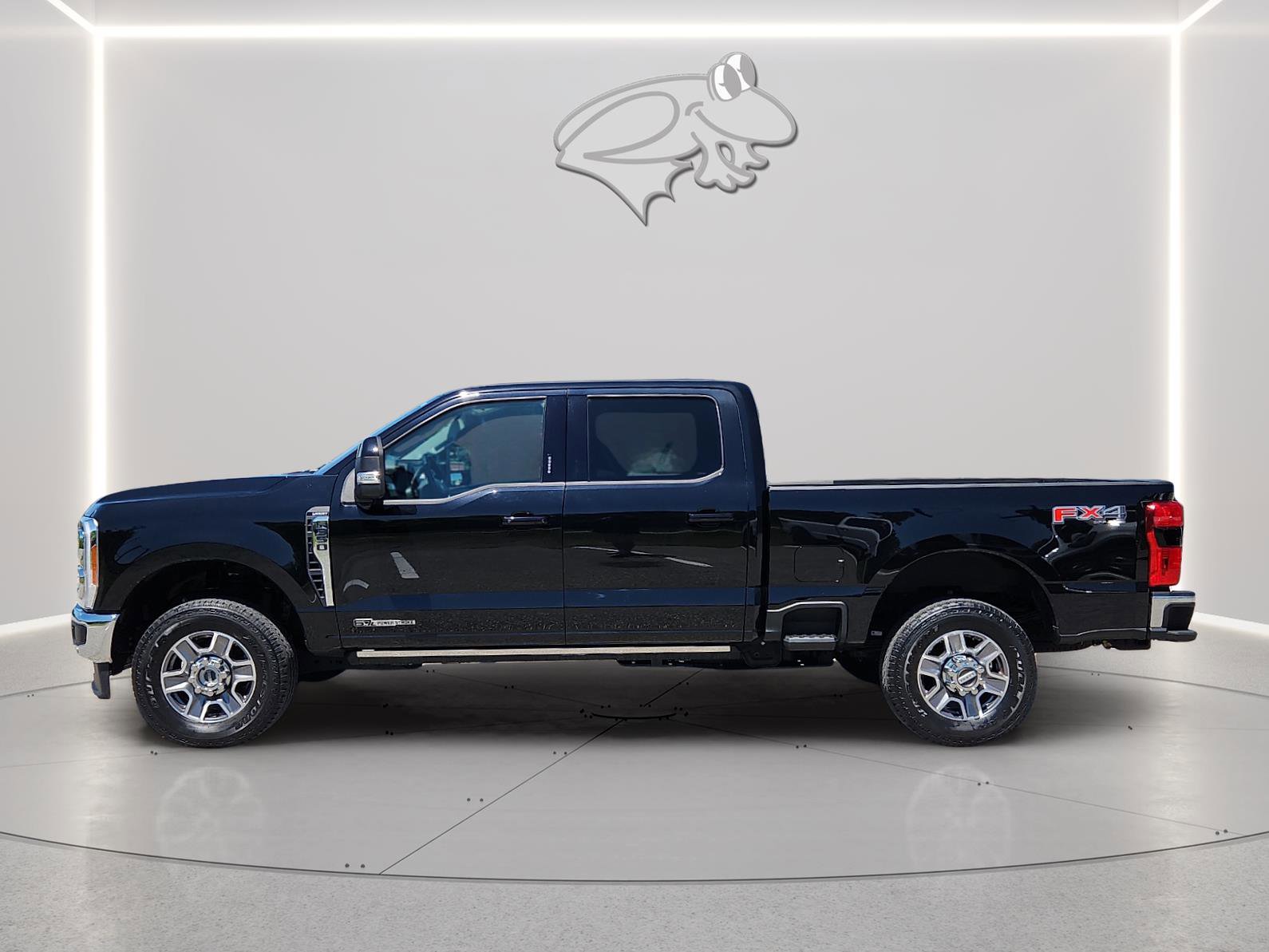 Certified 2023 Ford F350 Lariat w/ Lariat Ultimate Package AWD/4WD image 2
