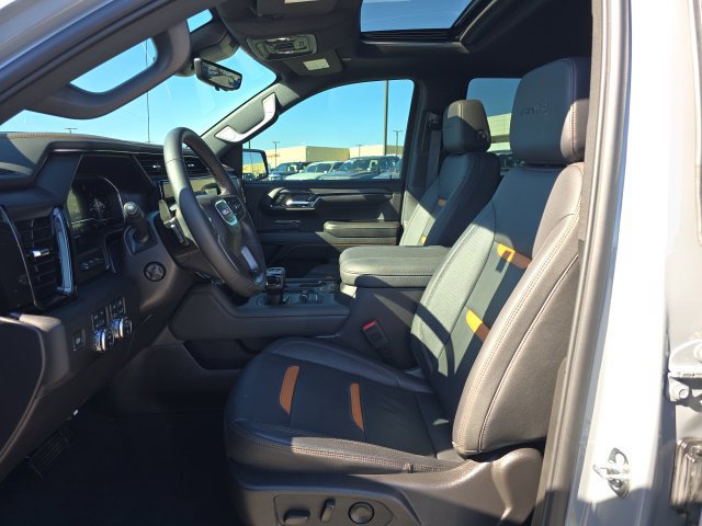 Used 2024 GMC Sierra 1500 AT4 w/ Technology Package AWD/4WD image 11