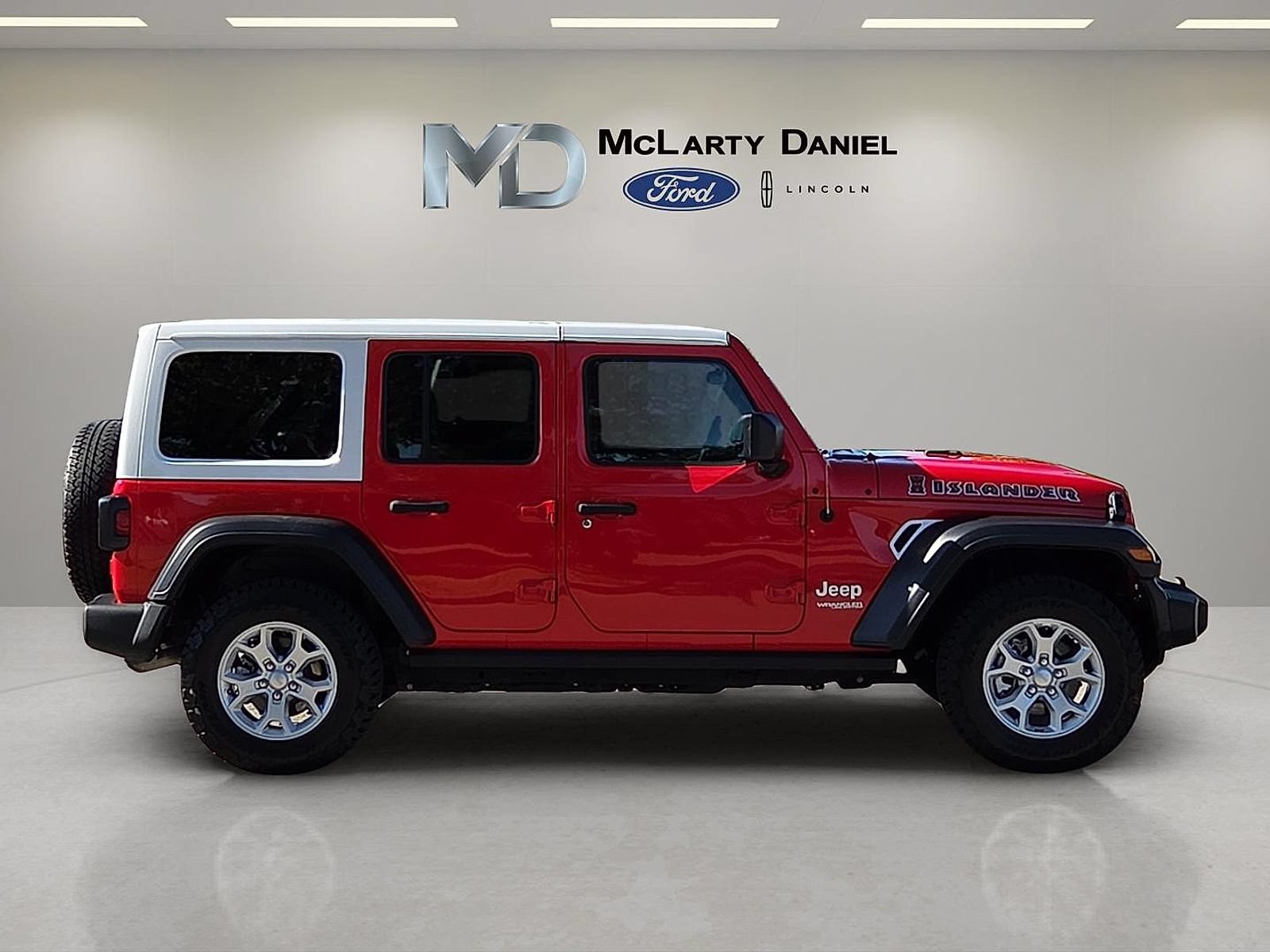 Used 2021 Jeep Wrangler Unlimited Sport AWD/4WD image 6
