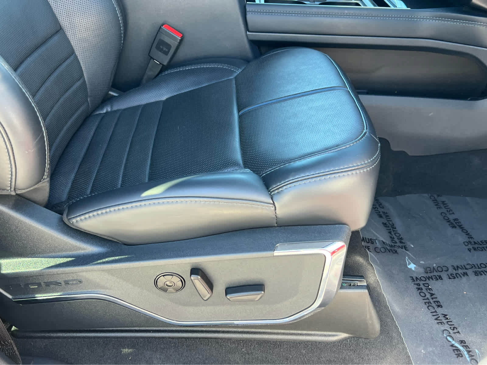 Certified 2026 Ford F350 Platinum AWD/4WD image 18