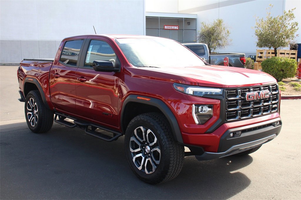 Used 2024 GMC Canyon AT4 w/ AT4 Premium Package image 10