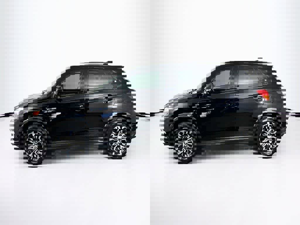 Used 2019 Mitsubishi Outlander Sport ES image 3