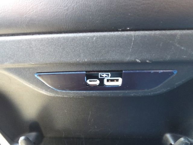 Used 2023 Chrysler Pacifica Touring-L image 22