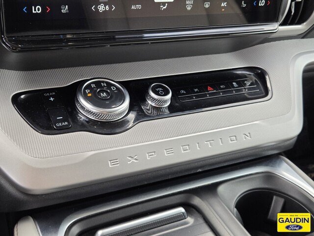 Certified 2025 Ford Expedition Active AWD/4WD image 24