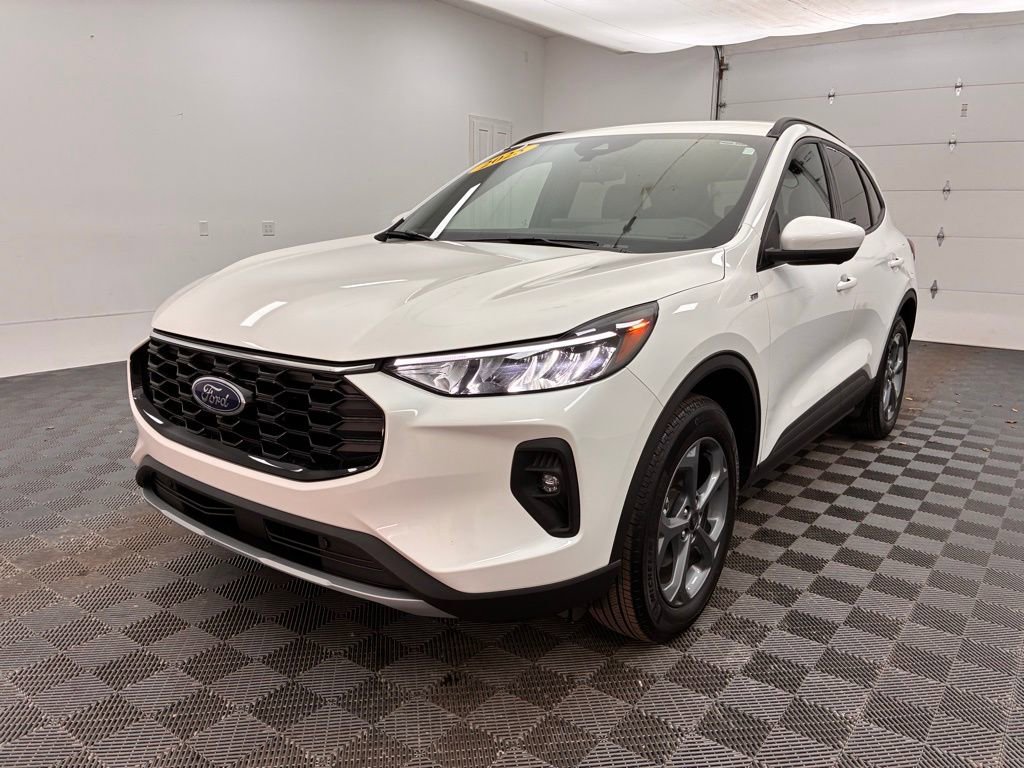 Certified 2025 Ford Escape ST-Line Elite w/ Tech Pack #2 image 14