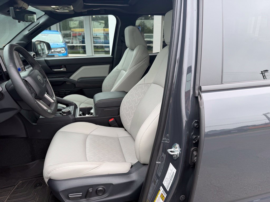 Used 2024 Toyota Tacoma Limited w/ Limited Package (LT) AWD/4WD image 12