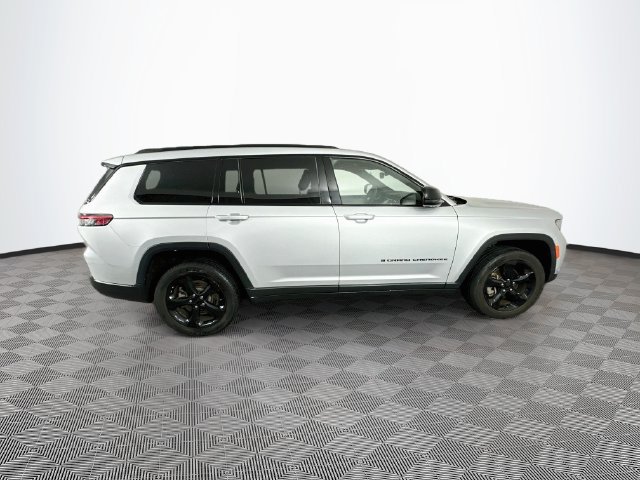 Used 2023 Jeep Grand Cherokee L Laredo AWD/4WD image 14