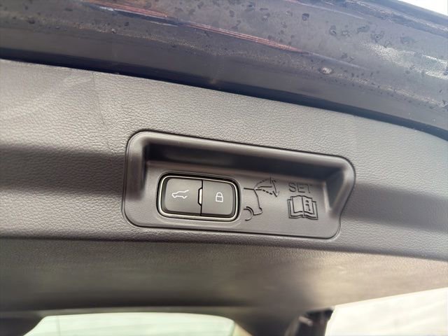 Certified 2025 Ford Explorer Platinum w/ LUX Leather Package image 13