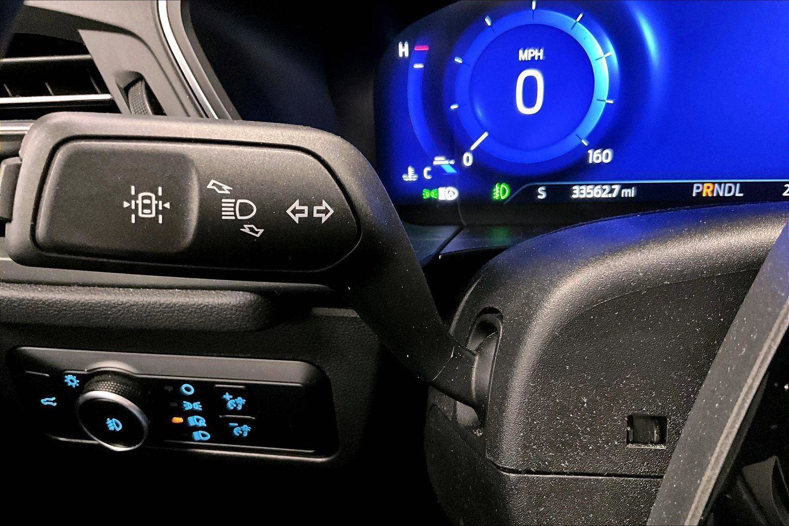 Certified 2022 Ford Escape Titanium w/ Class II Trailer Tow Package image 30