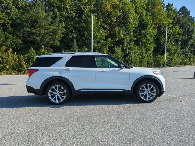 Certified 2021 Ford Explorer Platinum w/ Equipment Group 601A AWD/4WD image 3
