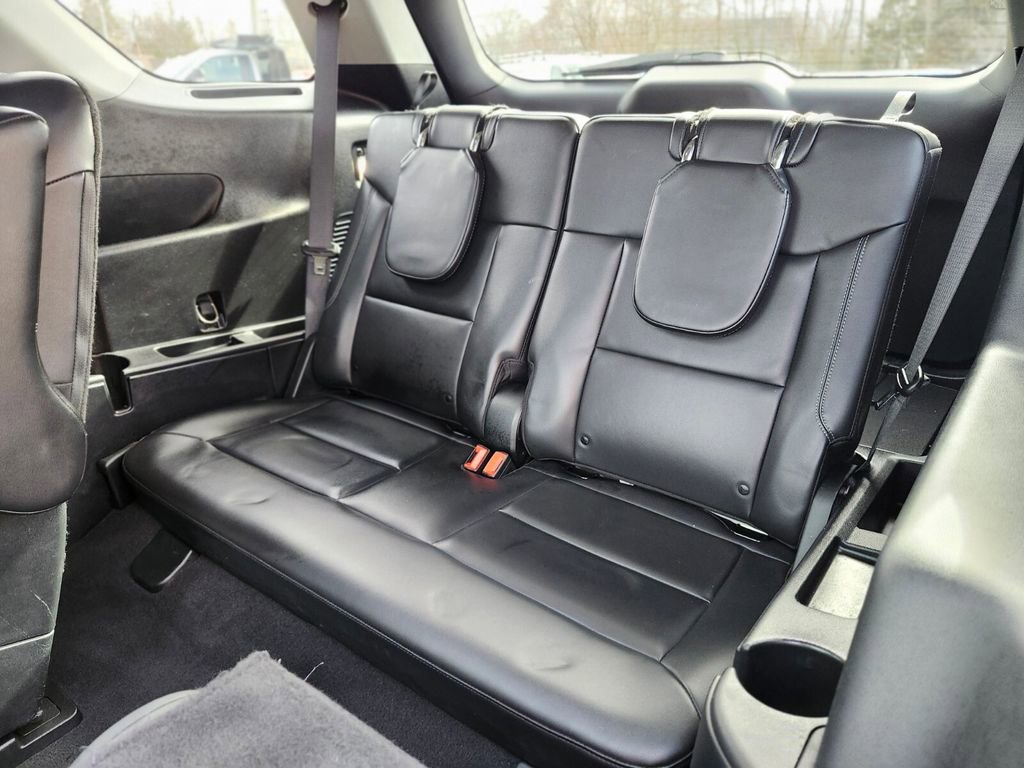 Certified 2022 Ford Explorer XLT w/ Equipment Group 202A image 18