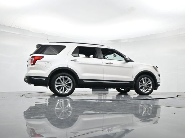Certified 2018 Ford Explorer Limited w/ Class II Trailer Tow Package image 34