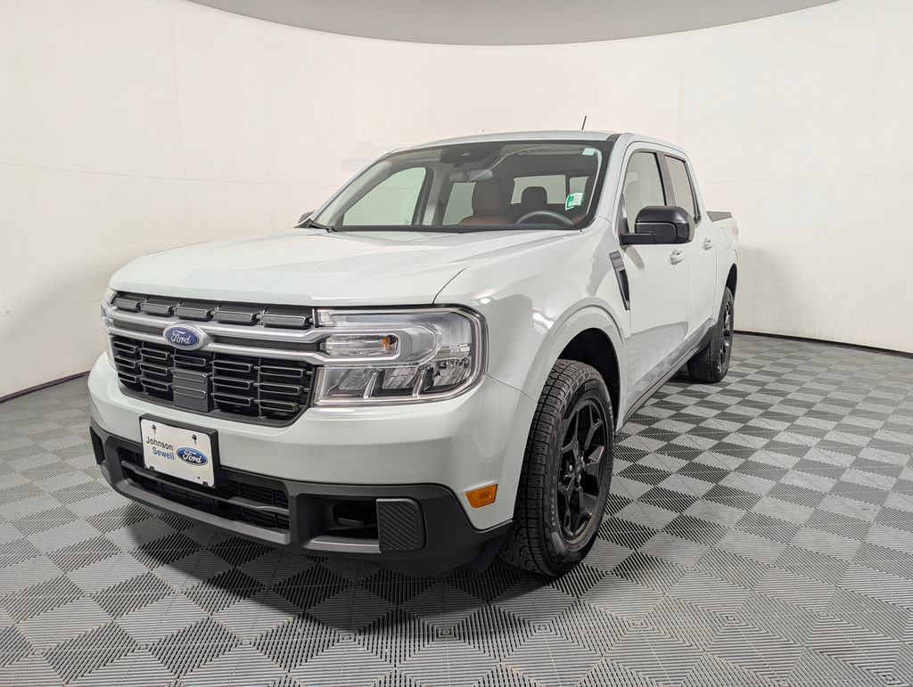 Certified 2024 Ford Maverick Lariat w/ FX4 Off-Road Package AWD/4WD image 4