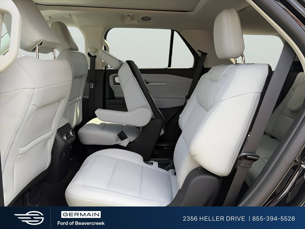 Certified 2025 Ford Explorer Platinum w/ Ultimate Package AWD/4WD image 7