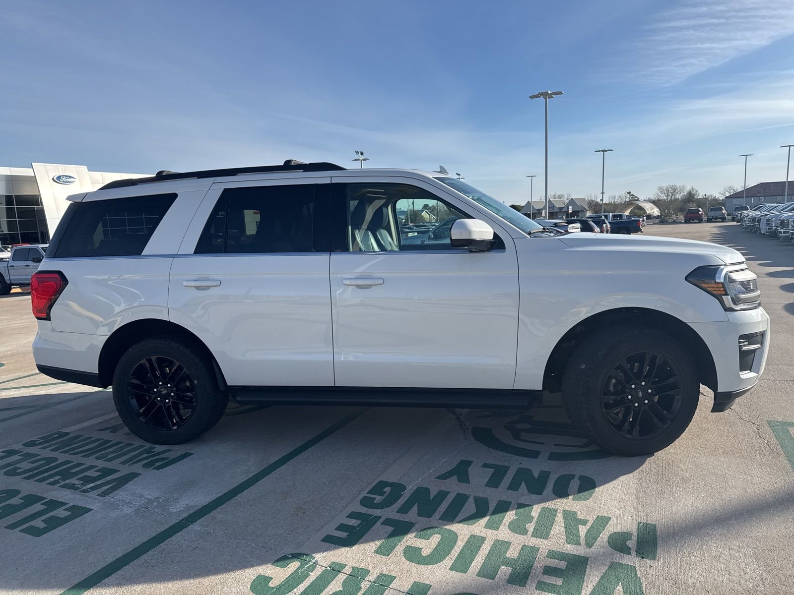 Certified 2024 Ford Expedition XLT image 2