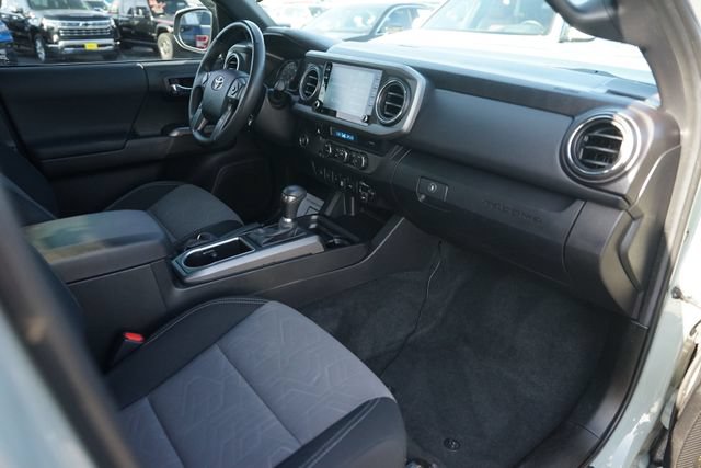 Used 2023 Toyota Tacoma TRD Sport w/ Technology Package RWD image 17