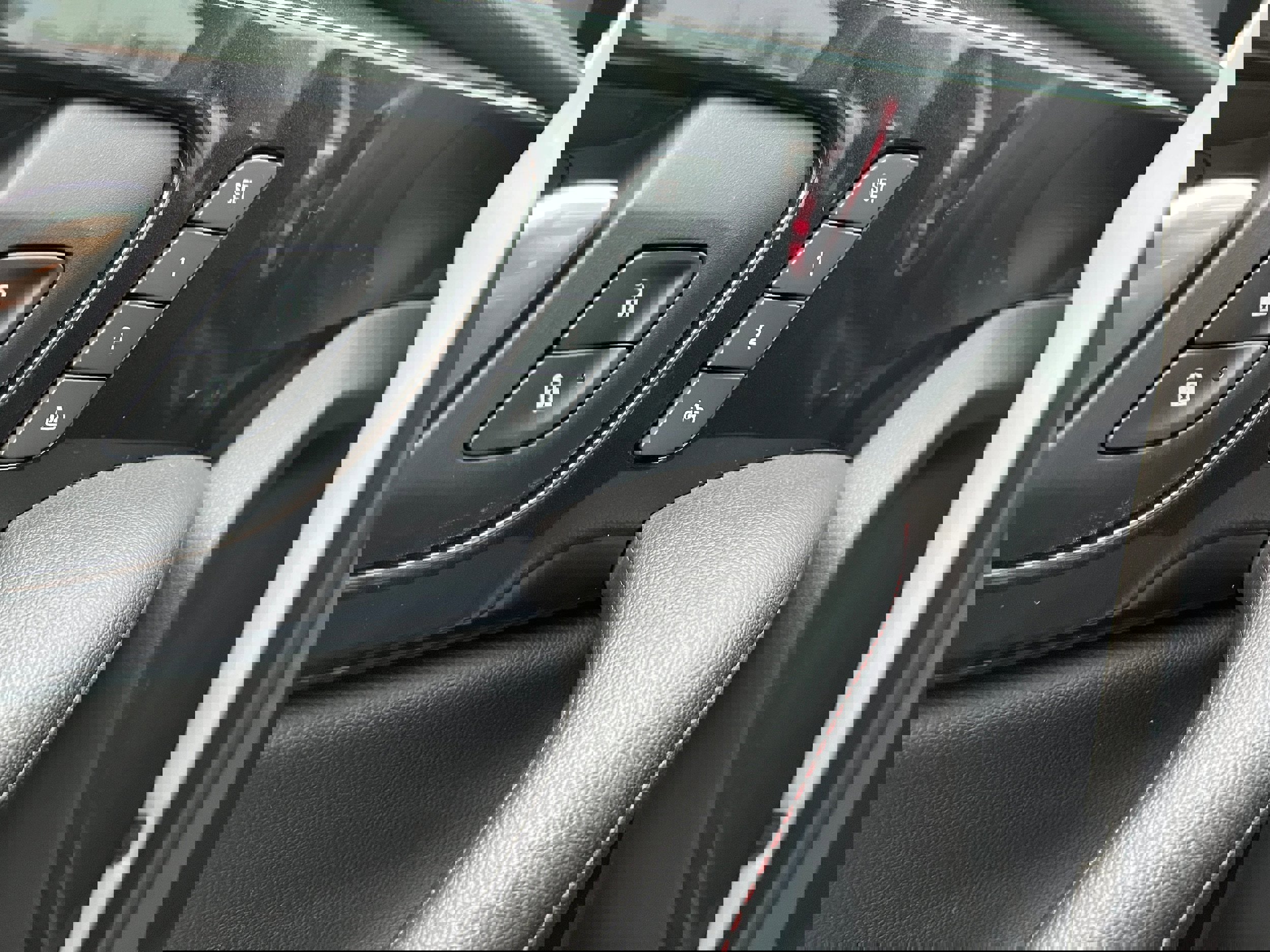 Used 2022 Chevrolet Blazer RS w/ Enhanced Convenience Package image 27