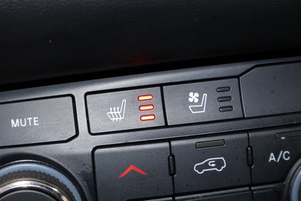 Used 2023 Dodge Durango GT image 31