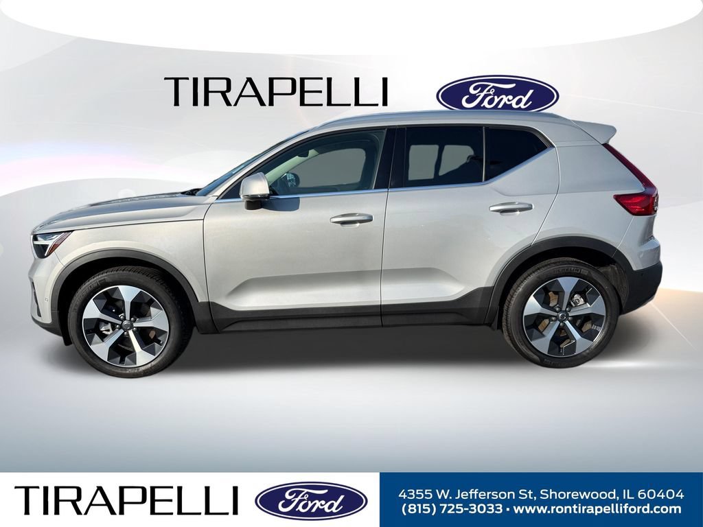 Used 2025 Volvo XC40 B5 Plus AWD/4WD video 2