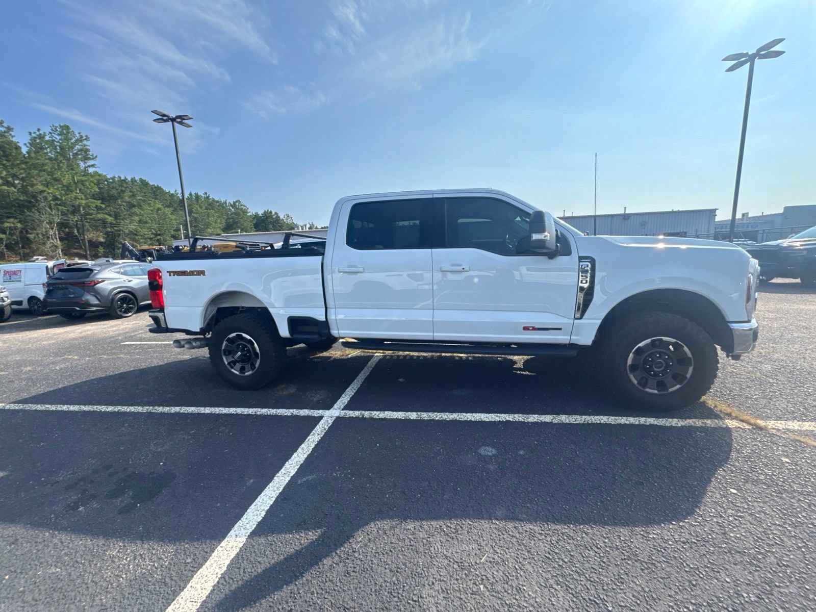 Certified 2024 Ford F250 Lariat w/ Tremor Off-Road Package AWD/4WD image 4